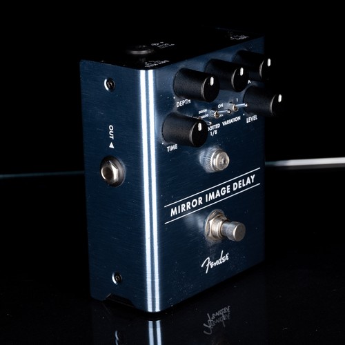 Used Fender Mirror Image Delay Pedal - Picture 6 of 6