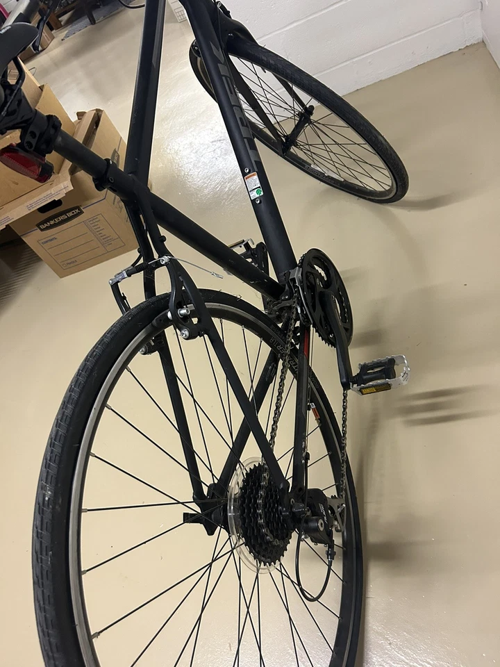 bike-Carbon Fiber- neighborhood/city/long distance- TREK  - Image 3 of 4