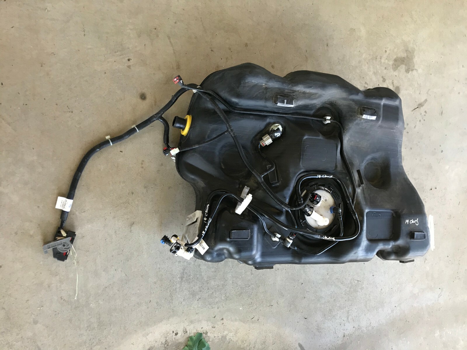 2019 Chevrolet Malibu 1.5l Fuel Gas Tank Assembly OEM for sale 