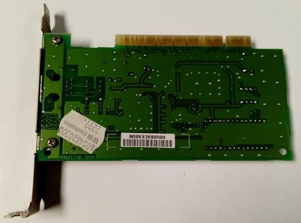 D-Link Scheda PCI 10-100Mbps per PC DFE-530TX - Immagine 2 di 3