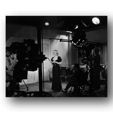 Sonja Henie Photo 8x10 On The Set Film Production Still