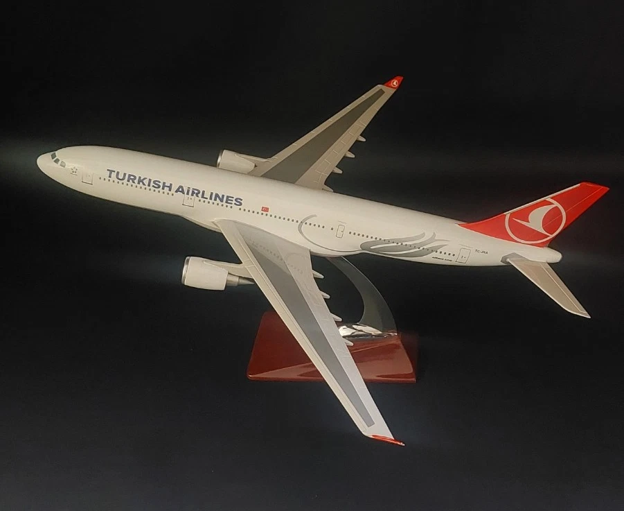 AIRBUS A330  TC-JNA TURKISH AIRLINE  MODELS AEREO  scala 1:150 PRESSOFUSO ! 1990 - Immagine 3 di 4