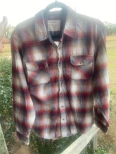 Men’s Size Large Original Weatherproof Vintage brand flannel long sleeve shirt