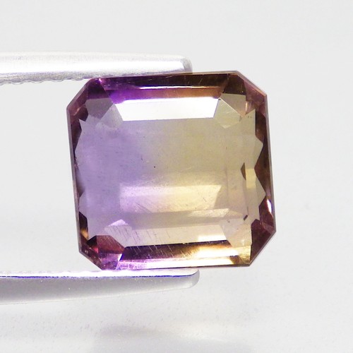 3.43 Cts ALLURING (8 x 8 mm) OCTAGON CUT BOLIVIA TOP BI-COLOR AMETRINE GEMSTONES - Picture 2 of 7