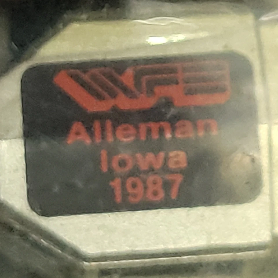 De colección 1987 Modelos a escala WFE escala 1/64 White Field Boss 160 tractor 4x4 plateado Foto 4 de 4