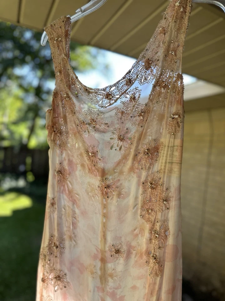 NUEVO CON ETIQUETAS DE COLECCIÓN Vestido Maxi Sin Mangas Seda Capucha Transparente Corte Sesgado Cuentas Floral Y2K Hada 12 Foto 4 de 4