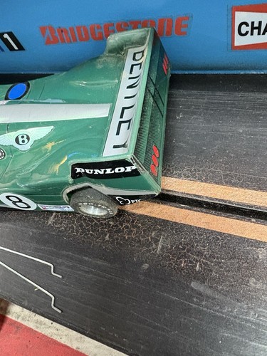 Champion 110-C Super Turbo Flex: gebrauchte Reifen im Maßstab 1:24 müssen aufgeweicht werden - Bild 7 von 10