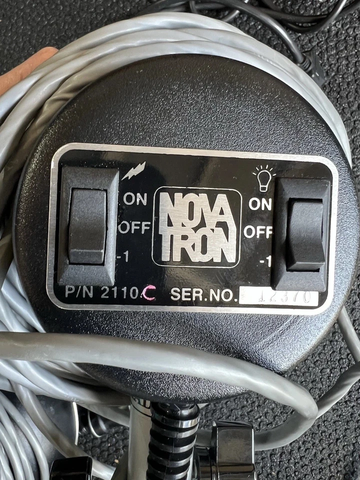 Novatron VR500 Kit W/3 Strobe Heads. MAKE OFFER! I WILL NEGOTIATE!  - Image 4 of 4