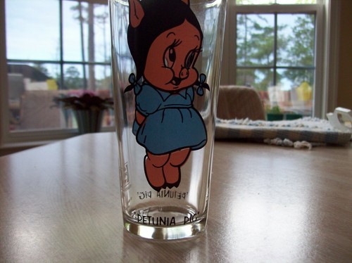 NEW - PEPSI COLLECTOR SERIES 1973 - "PETUNIA PIG" - WARNER BROS, INC - Foto 2 di 3
