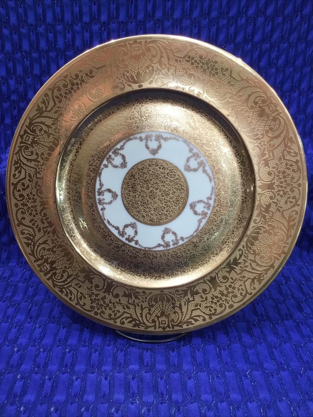 Picture 1 of 10