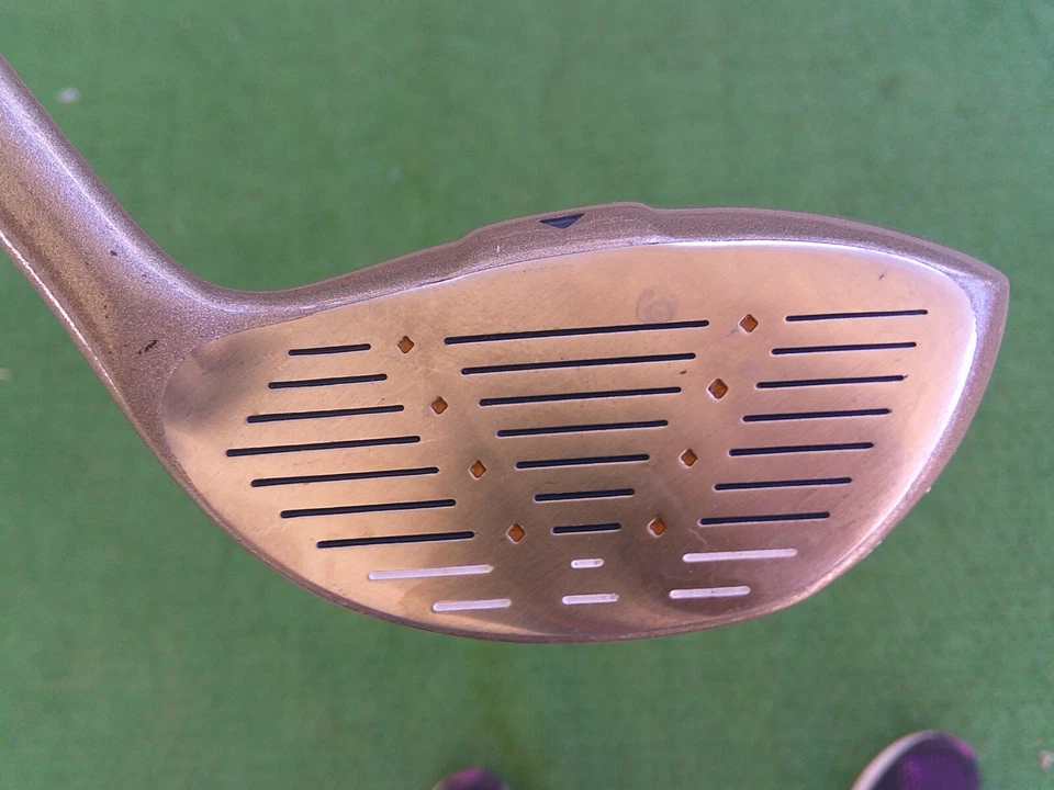 NICE LH Ladies Square Two Light & Easy Offset #5 Wood Ladies Flex Graphite Shaft - Image 2 of 4