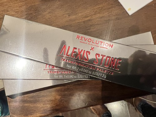Revolution Makeup Eyeshadow Palette Shimmer Alexis Stone Transformation - Picture 3 of 3