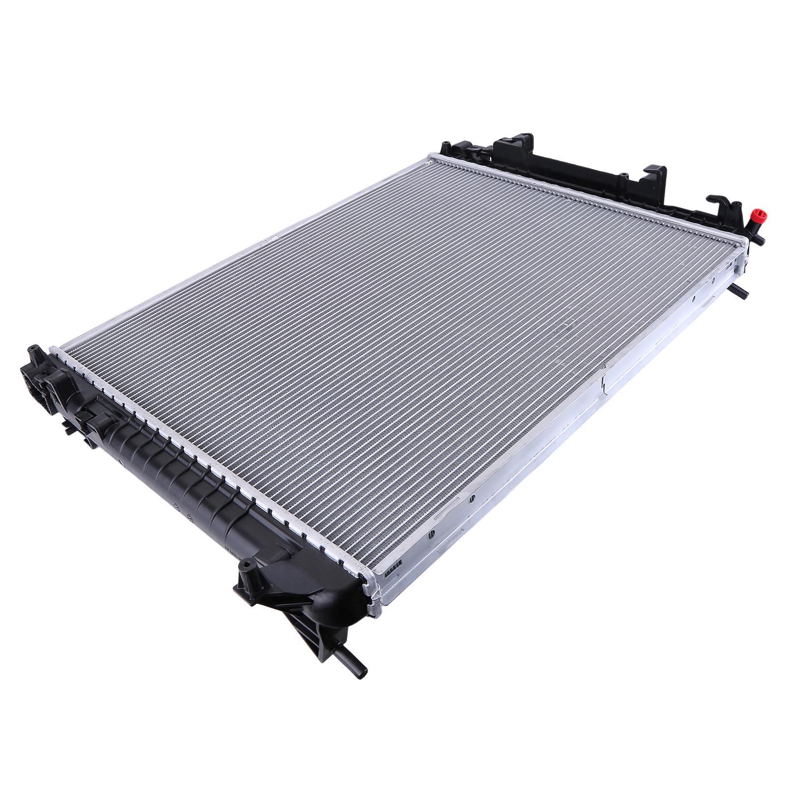 670109996 Radiator For Maserati Levante 3.0L 2017-2020