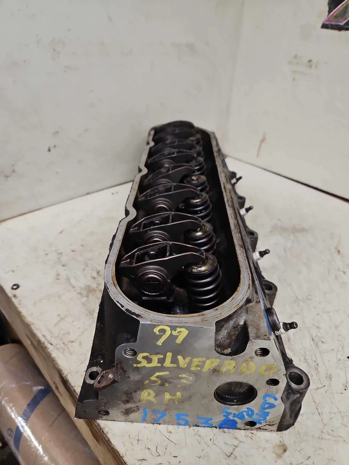 99-07 GM TRUCKS 1500 02-06 AVALANCHE 00-06 SUBURBAN 5,3 L culata OEM Foto 4 de 4