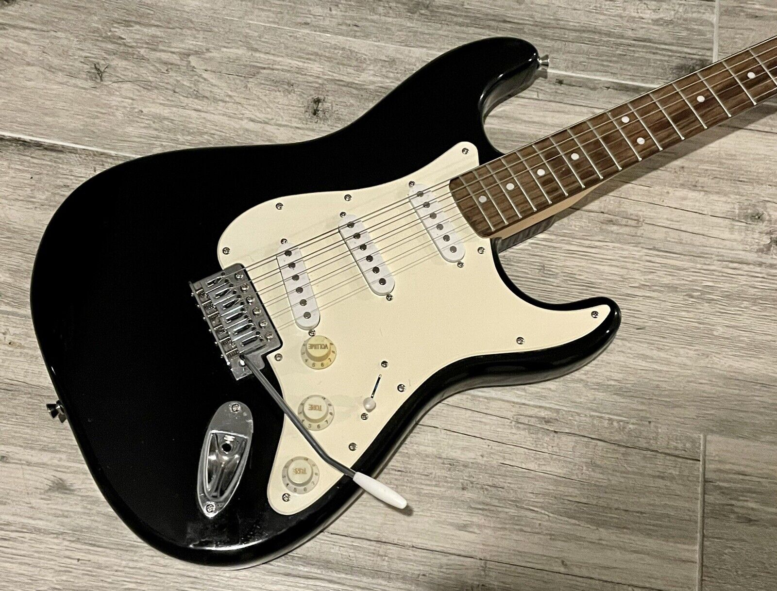 Starcaster Stratocaster by Fender - Recently Set Up with New Strings & Gig Bag