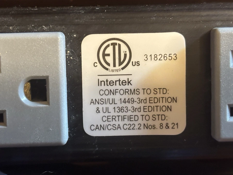 Middle Atlantic PD-815SC-8 Outlet 15A Power Tap Strip on PS-02 Mounting Bracket - Image 3 of 4