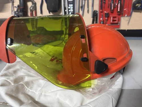 SALISBURY ELECTRIC ARC FLASH FACE SHIELD MODEL- AS1000 HARD HAT LM102043