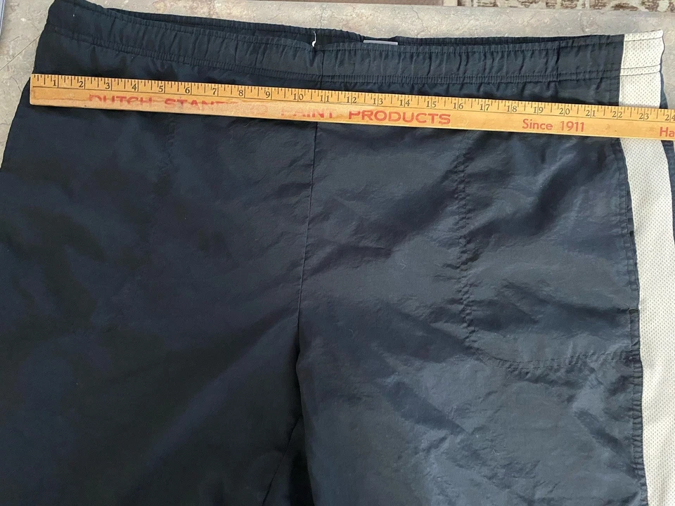 Bermuda de banho vintage Nike masculina XXL prata etiqueta Y2K shorts 2XL - Imagem 3 de 4