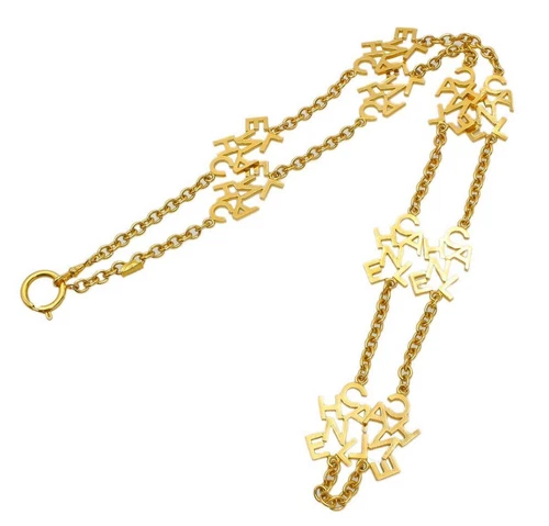Collana lunga oro placca logo Chanel accessori moda donna