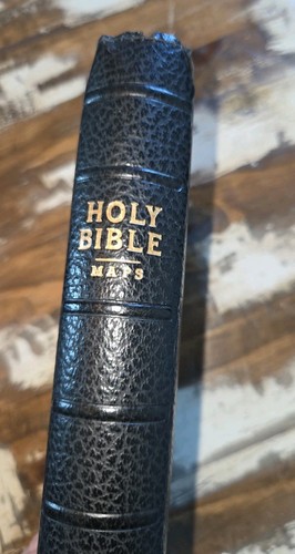 Holy Bible Old And New Testaments Set Forth 1611 Published 1954 - Picture 3 of 5