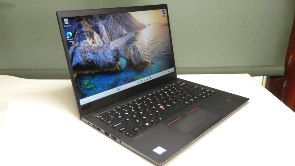 Lenovo ThinkPad X1 Carbon · i7-8665U · 16GB · 1TB, photo 3 of 5