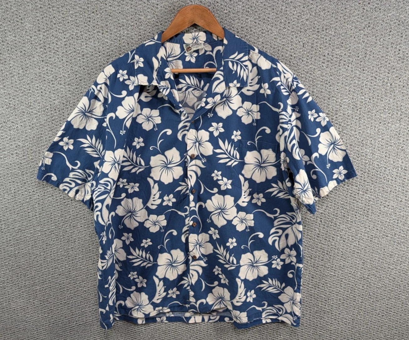 Aloha Republic Floral Hibiscus Hawaiian Batik Relaxed Holiday Button Shirt XL
