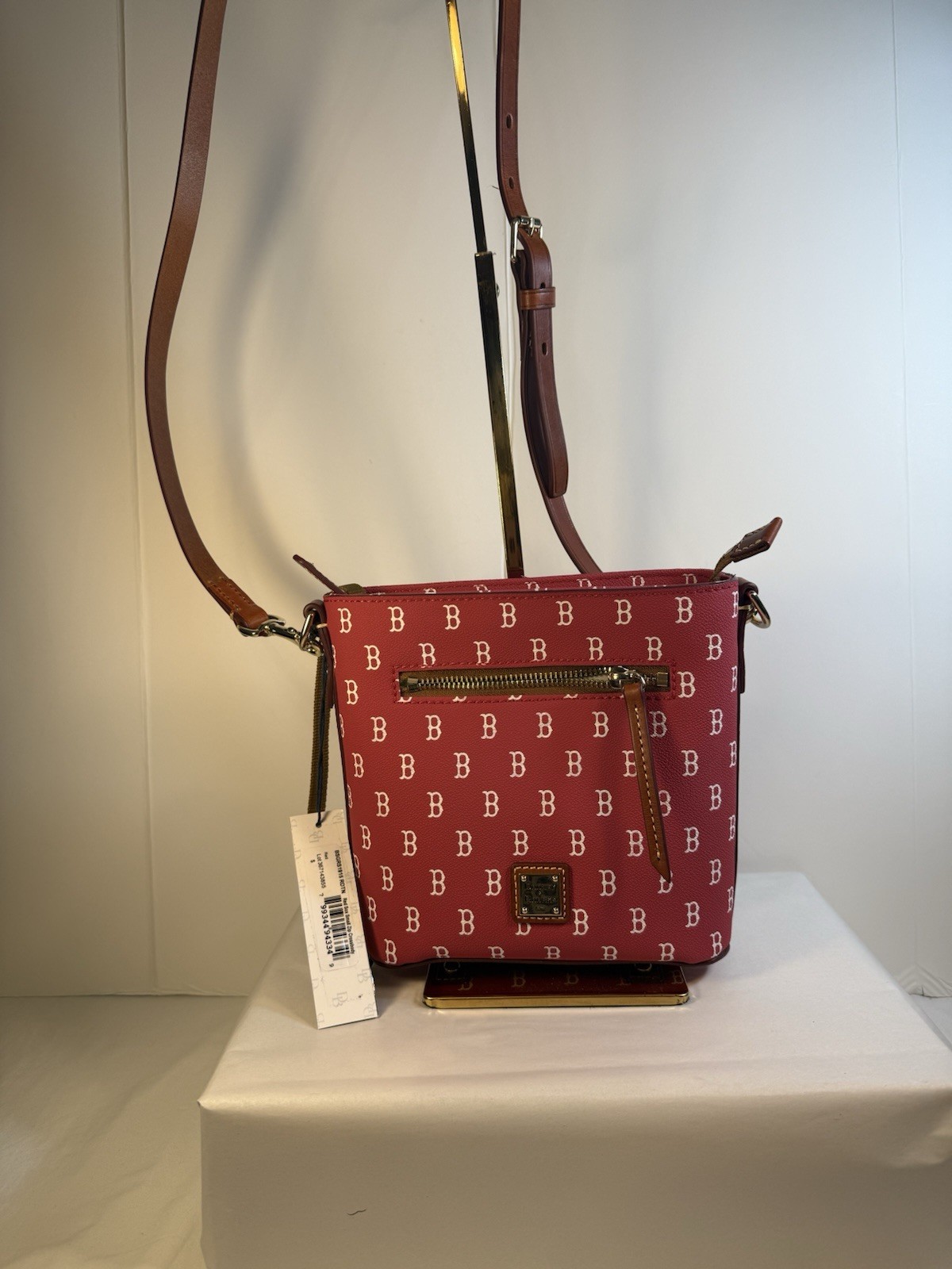 Dooney Bourke Women's Crossbody Bag Red Leather Adjustable Strap Zipper Closure