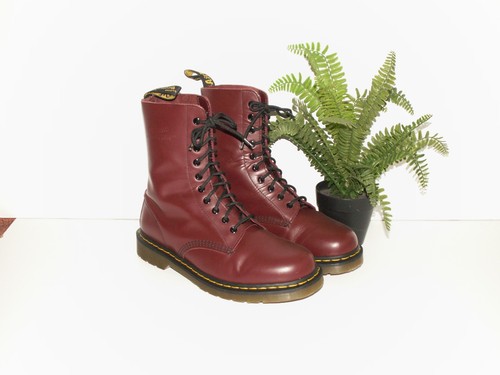 Dr. Martens 1490 stivali in pelle rosso ciliegia 10 occhielli uk 8 eu 42 us 9 (d1380) - Foto 2 di 10