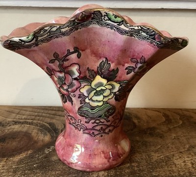 Rosa Blumen Glanzware Vase gewellter Rand handbemalt 30er 40er Jahre K