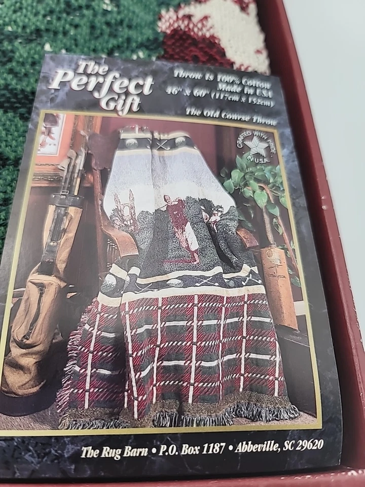 Nuevo en caja Juego de regalo temático The Rug Barn GOLF con manta de 46x60", bolas, lazos, toalla Foto 2 de 4