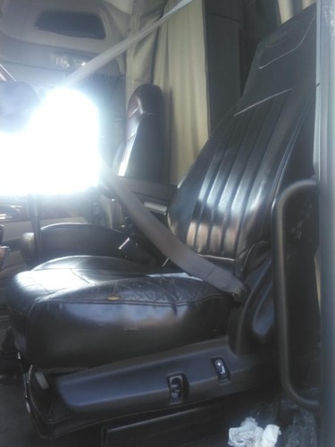 Replaces 2018 PETERBILT 579 FRONT SEAT , GA