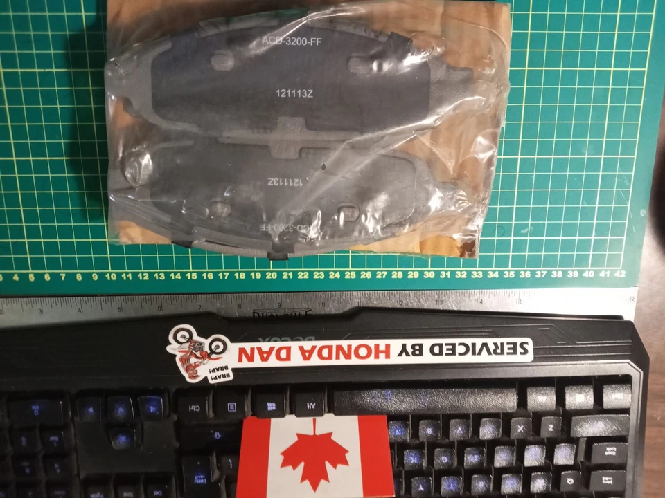 Pastillas de freno de cerámica GM 19255850 AC Delco14D997CH Chrysler Pacifica para 2004-08 Foto 4 de 4
