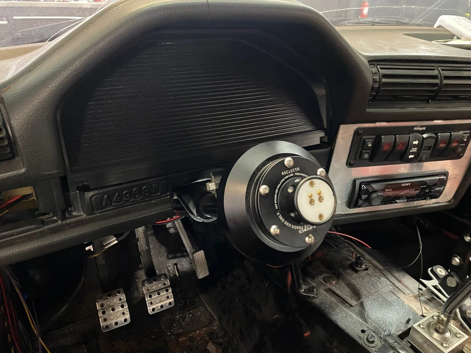 Cuadro de instrumentos en blanco BMW E30 88-91 BMW 318I 318is 320i 325i 325is 325ix Foto 2 de 4