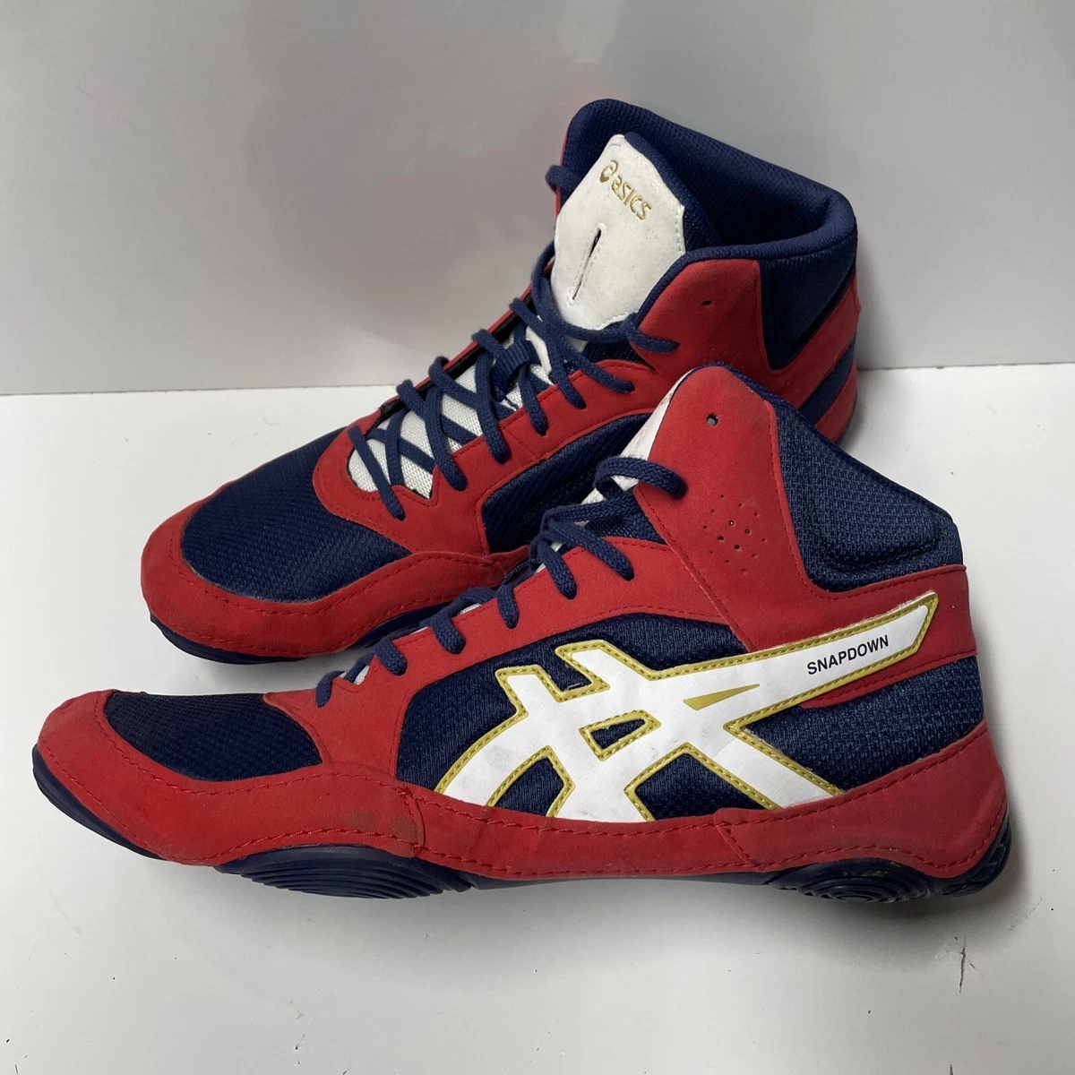 Asics red white store and blue wrestling shoes