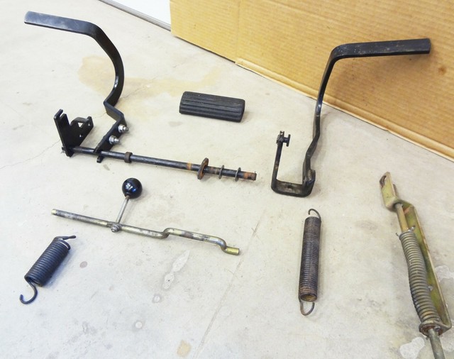 John Deere STX38 Yellow Deck COMPLETE CLUTCH BRAKE PEDAL Park Knob