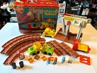 VINTAGE 1978 Fisher Price Little People LIFT & LOAD Railroad Depot in BOX #943