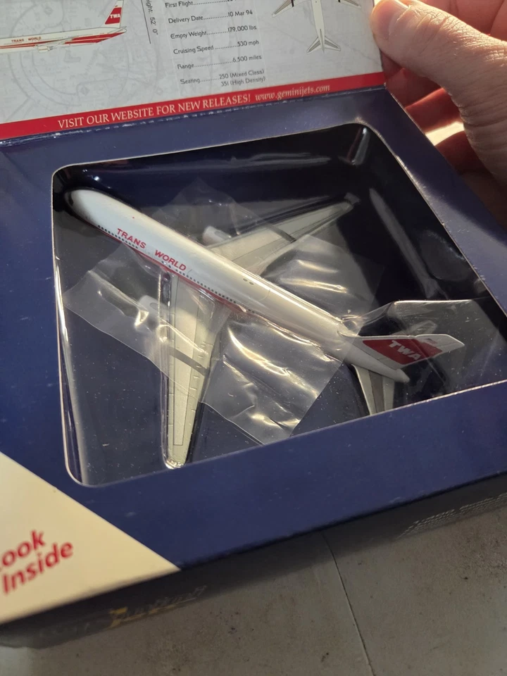 Gemini Jets 1:400 Trans World TWA Boeing 767-300ER in Old Color Diecast Model - Image 4 of 4