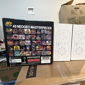 SNK Neo Geo Mini International Edition 40th Anniversary HDMI w/ 2 White Pads