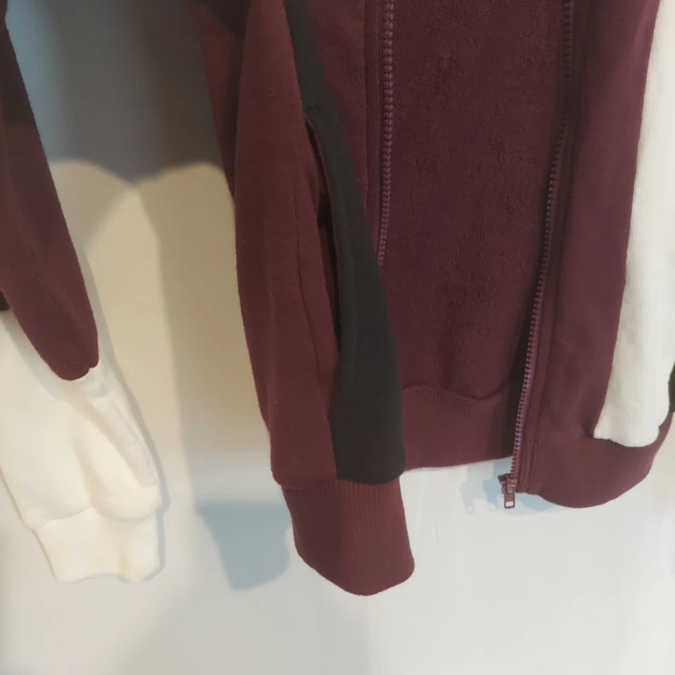 Толстовка с капюшоном женская Victoria's Secret розовая бордовая, черная и белая на молнии размер XS - Изображение 4 из 4