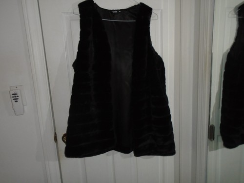 Shein Curve Black Faux Fur Vest Size 1XL