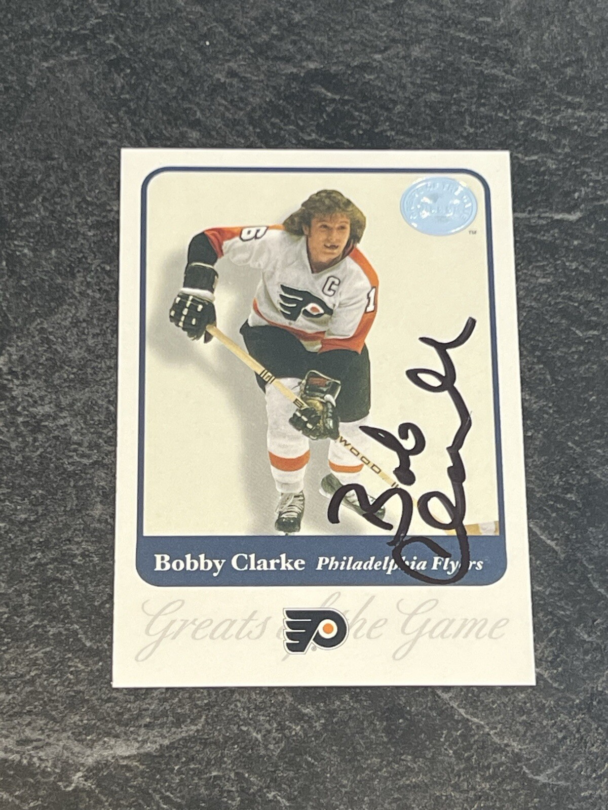 RARE 2001 FLEER GREATS OF THE GAME #33 BOBBY CLARKE HOF AUTOGRAPHED HOF Flyers