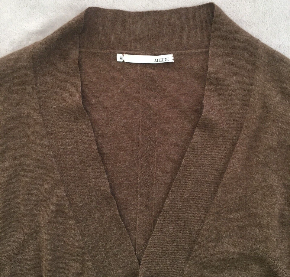 Suéter cárdigan de cachemir beige camel Allude para mujer talla M Foto 2 de 4