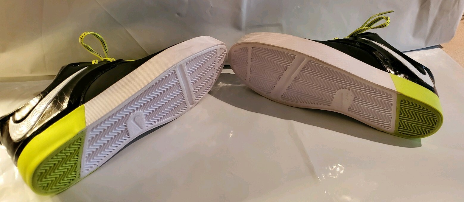 SAOLA Sneakers Nike KD in pelle nera suola bianca taglia Y7