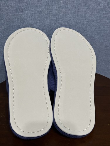 Disney X Uniqlo Slippers Beach Trip Collection Gray Large - Picture 6 of 6