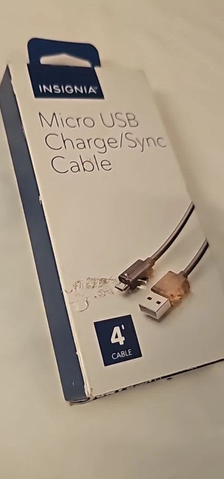 Insignia 4ft Micro USB Charge Sync Fast Cable for Phones Samsung LG Motorola - Image 4 of 4