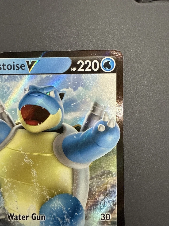 Blastoise V SWSH101 SWSH: Sword & Shield Promo Cards Holo Pokemon TCG - Image 3 of 4