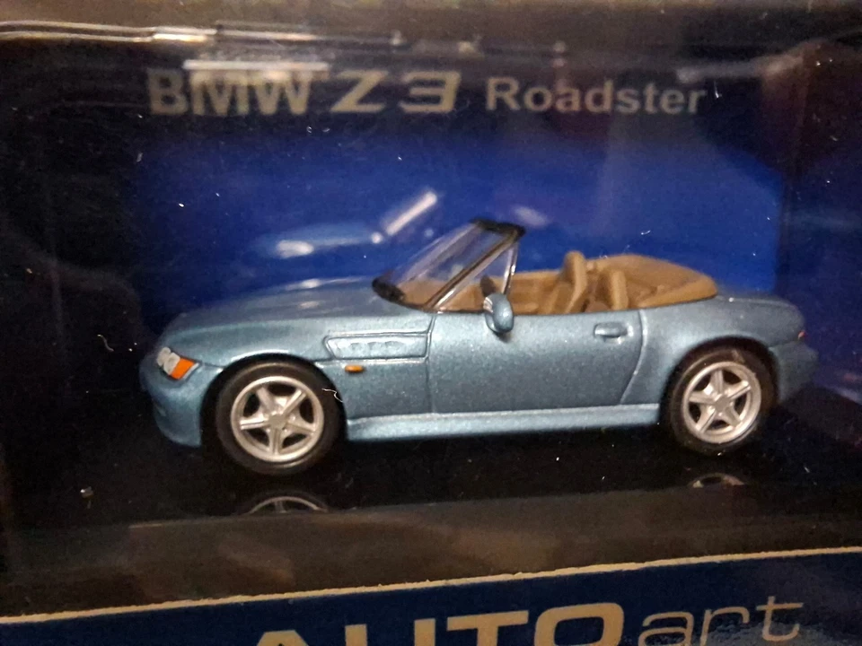 AutoArt 1/64 BMW Z3 roadster (DV013) - Immagine 2 di 3