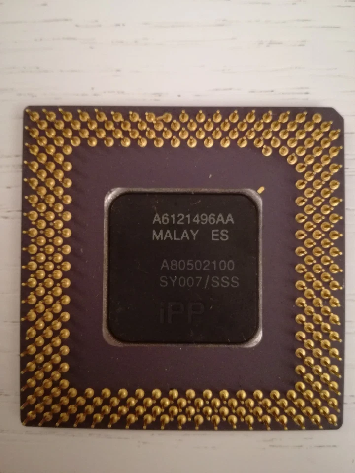 Intel Pentium 100 A80502100 SY007Socket 7 100MHz/66MHz CPU Processor - Immagine 2 di 2