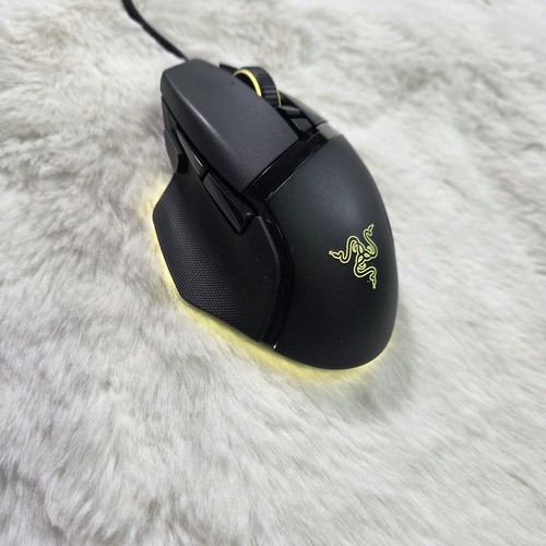 Razer BASILISK V3 Customizable Ergonomic Wired Gaming Mouse with Chroma RGB - Photo 9/10