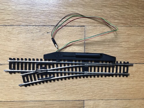 Aiguillage à gauche motorisé Roco Ho Réf 42309 - Imagen 5 de 9